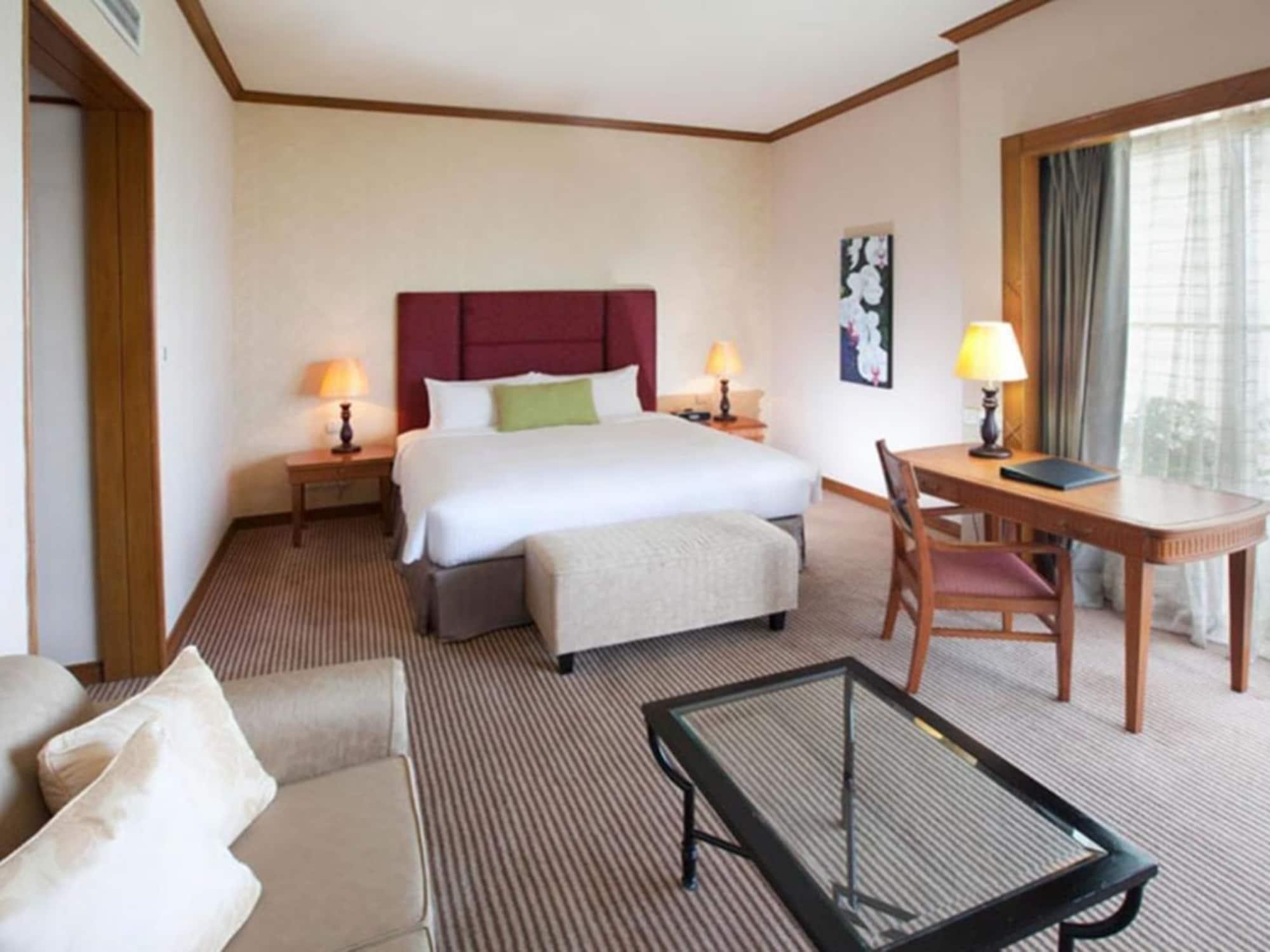 Dorsett Grand Labuan Hotel Bagian luar foto