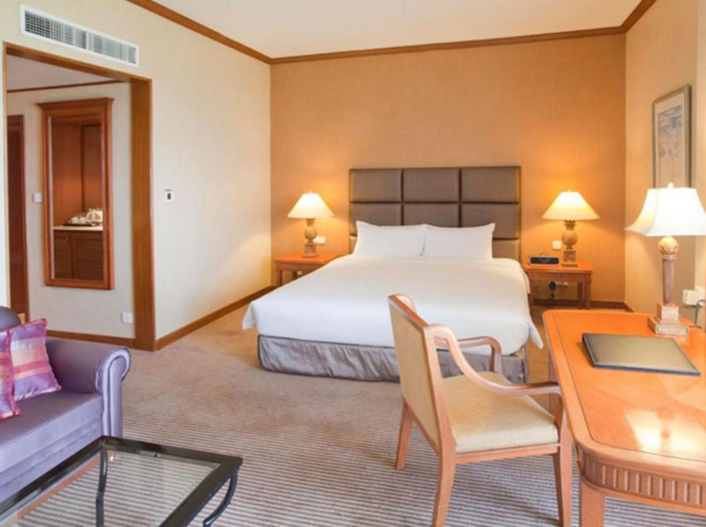Dorsett Grand Labuan Hotel Bagian luar foto