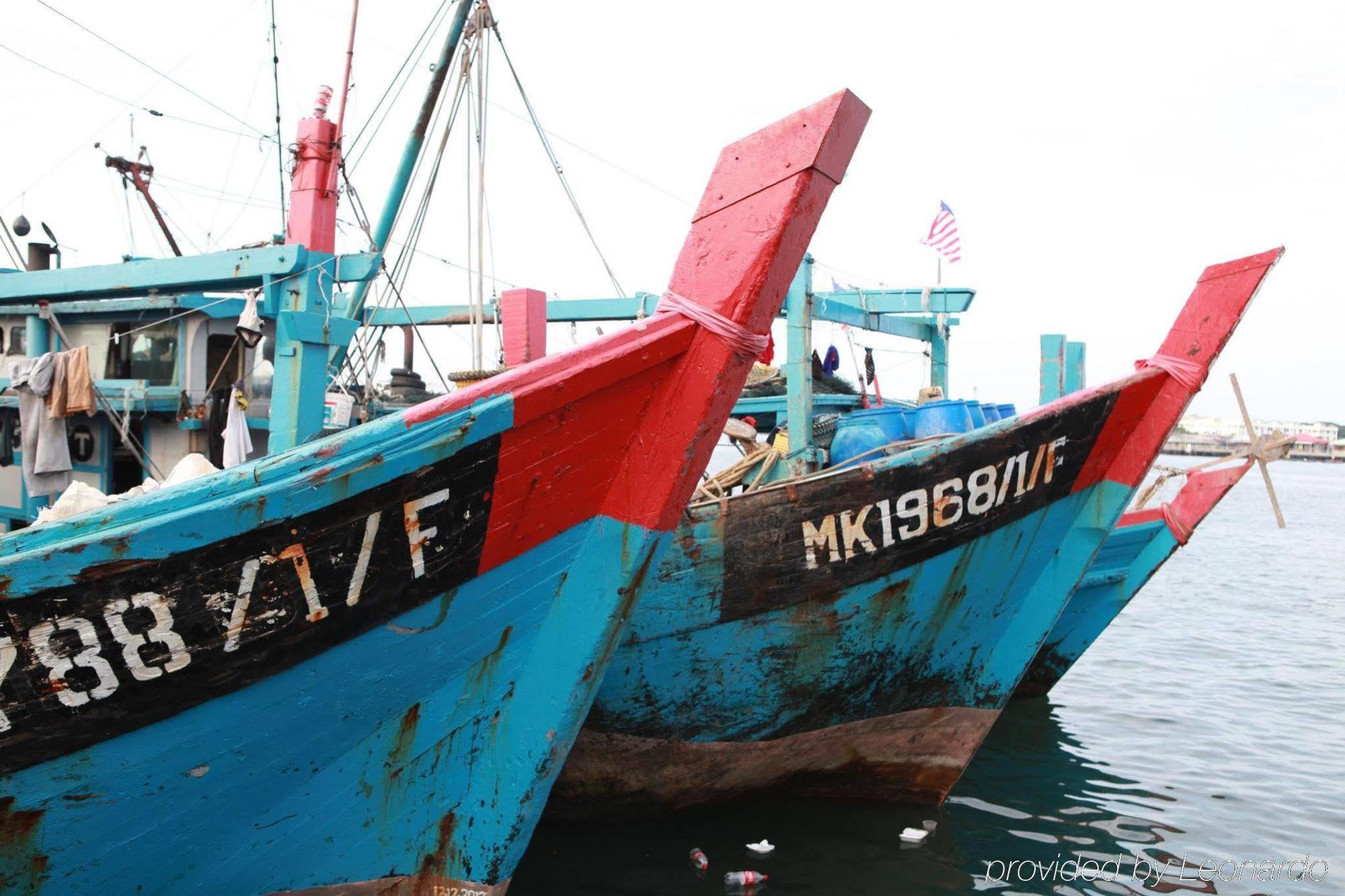 Dorsett Grand Labuan Hotel Bagian luar foto