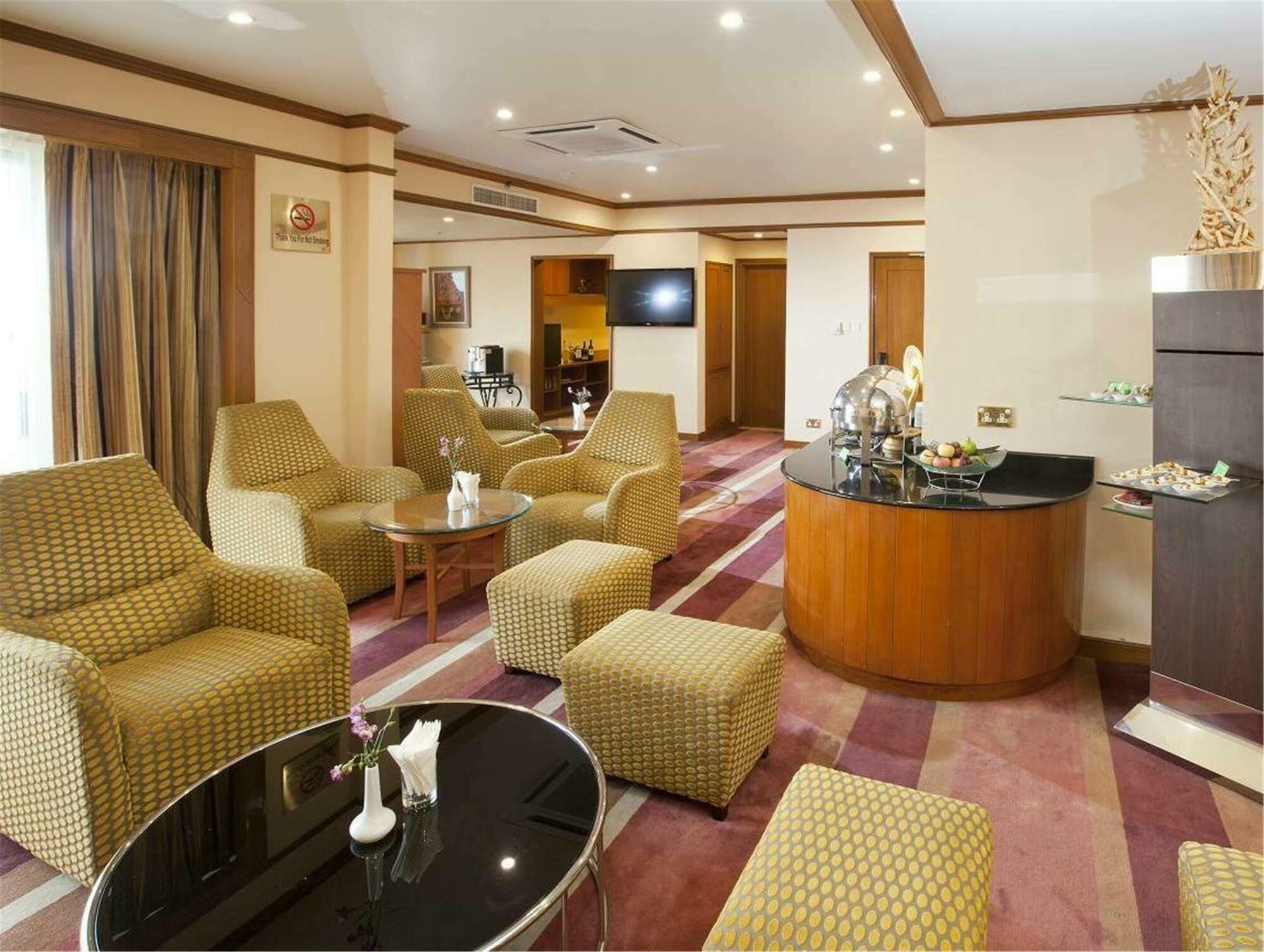Dorsett Grand Labuan Hotel Bagian luar foto