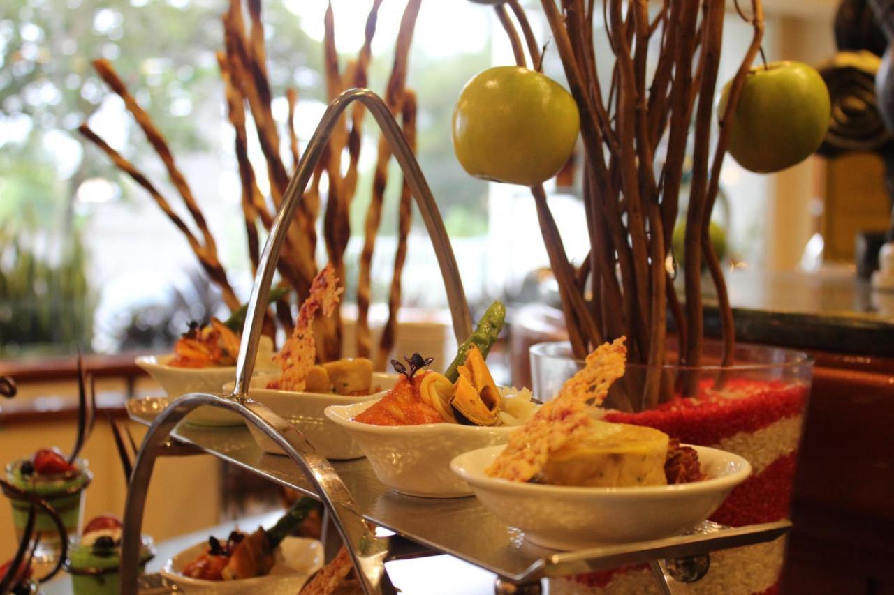 Dorsett Grand Labuan Hotel Bagian luar foto